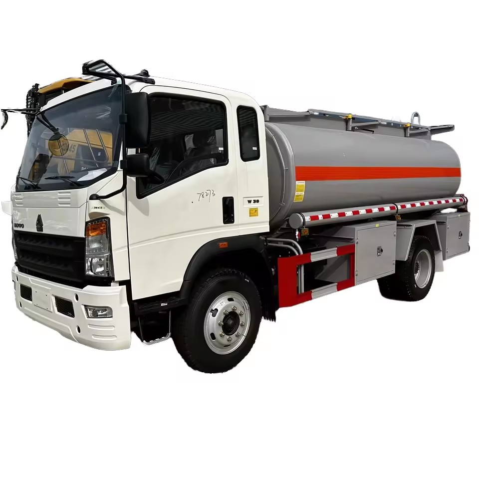 SINOTRUK 10 - Xe Tải Bể Dầu Khối - M&eacute;t