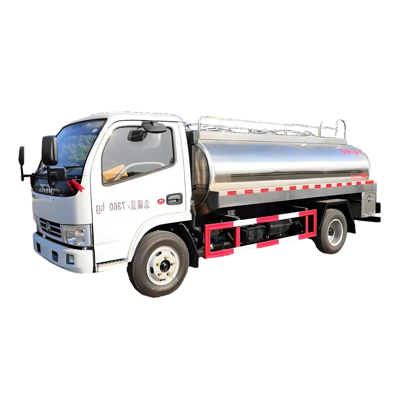 Xe Tải Sữa Dongfeng 4X2 Mới 5m&sup3; Xe Tải Sữa 5000L Gi&aacute; Xe Tải Chở Dầu Sữa