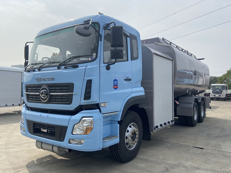 Một Chiếc Xe Tải Tiếp Nhi&ecirc;n Liệu M&aacute;y Bay N&ecirc;n được Phục Vụ Bao L&acirc;u?