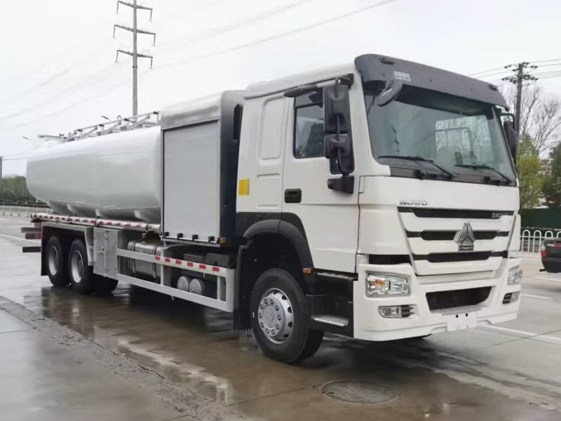 Lợi Thế Xuất Khẩu Xe Tải Tiếp Nhi&ecirc;n Liệu M&aacute;y Bay Từ Trung Quốc
